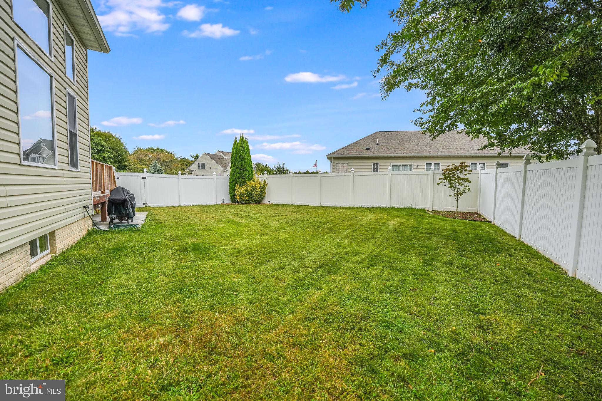 2702 McKenzie Ln