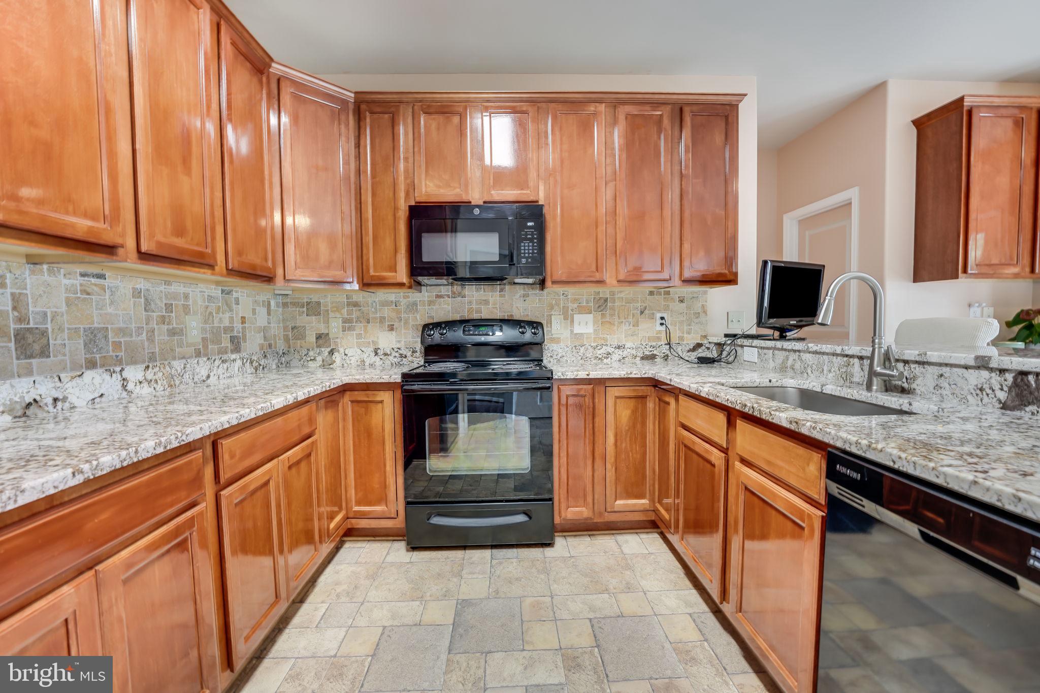 2702 McKenzie Ln