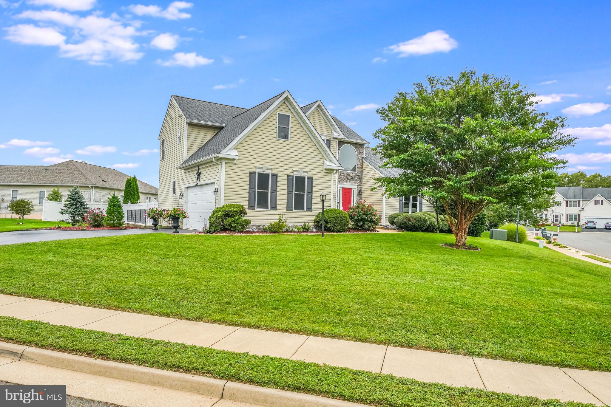 2702 McKenzie Ln