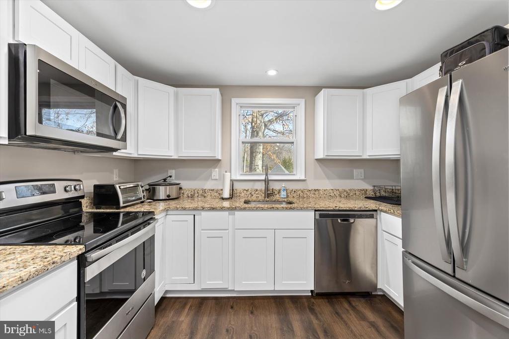 10904 Deerfield Dr