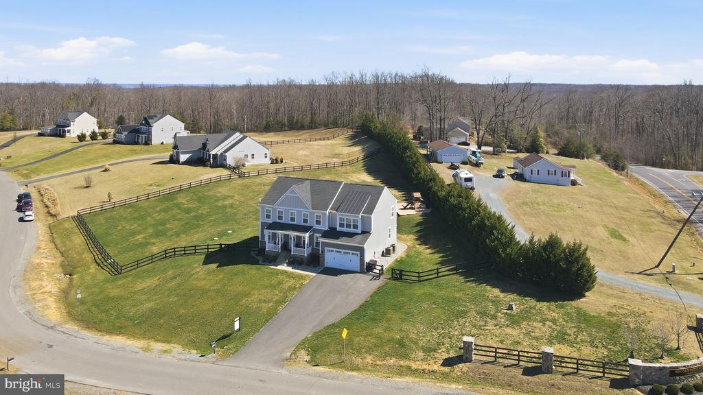 108 BROOKE POINT COURT