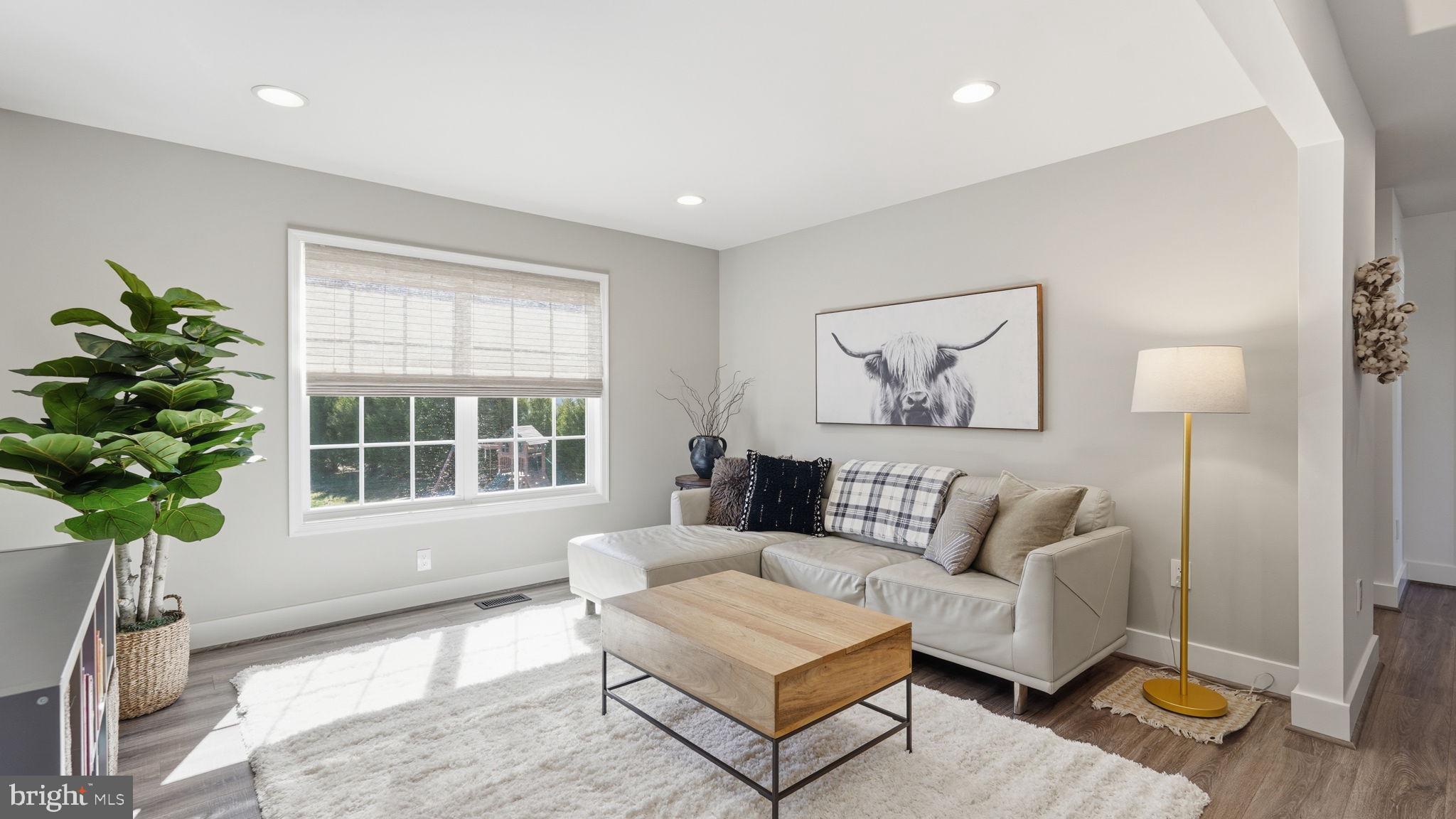 108 BROOKE POINT COURT