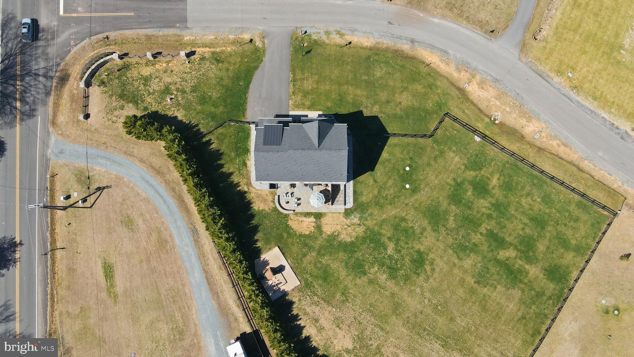 108 BROOKE POINT COURT