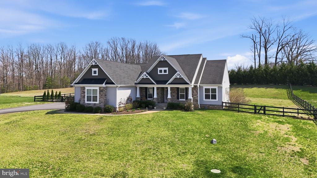 116 BROOKE POINT COURT