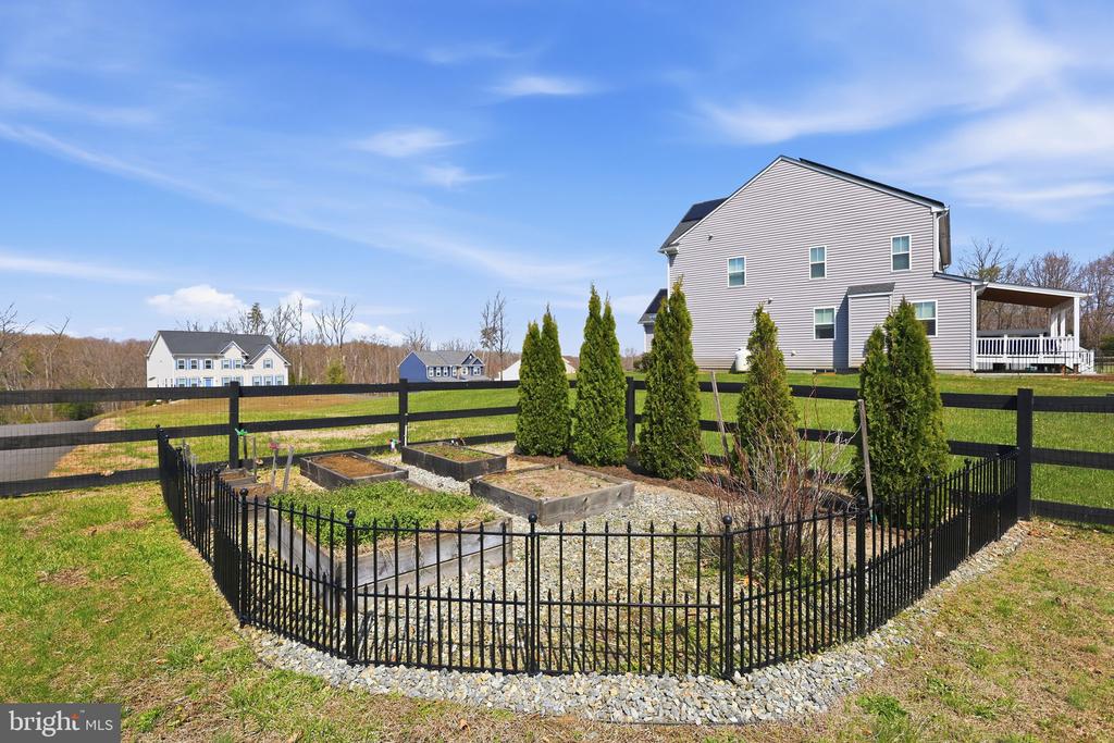 116 BROOKE POINT COURT