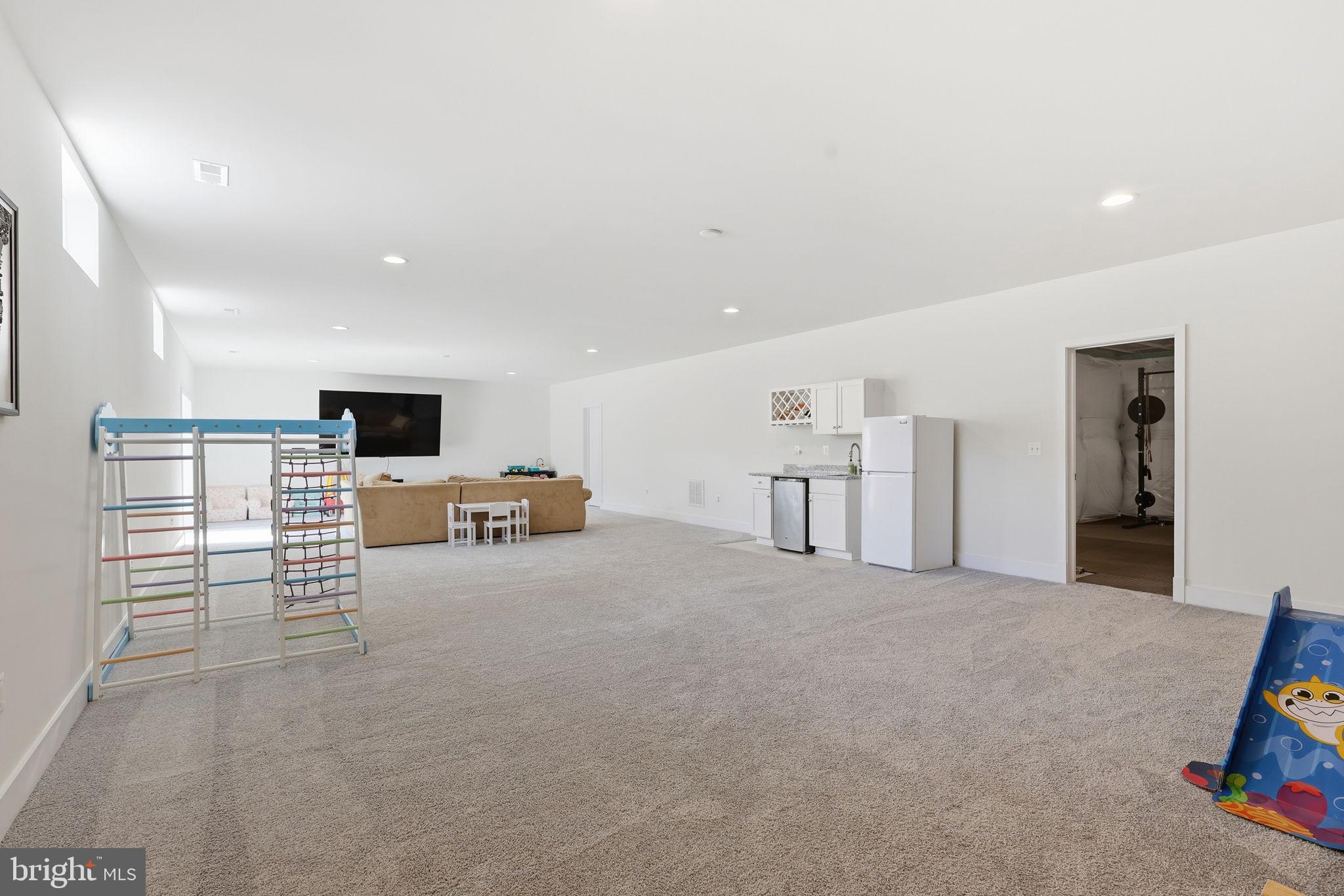 116 BROOKE POINT COURT