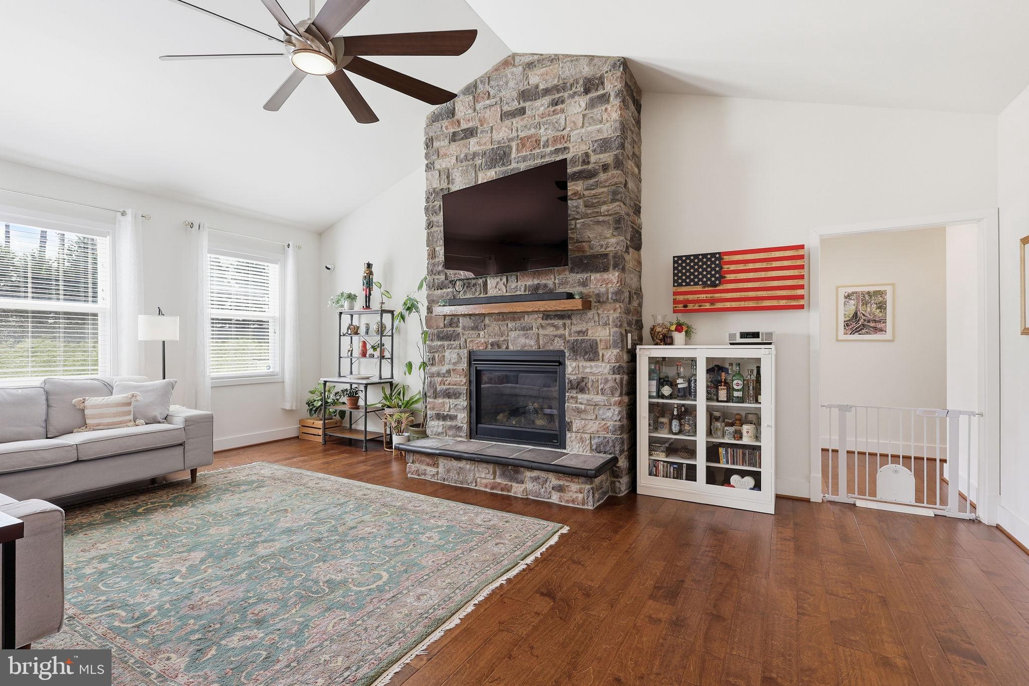 116 BROOKE POINT COURT