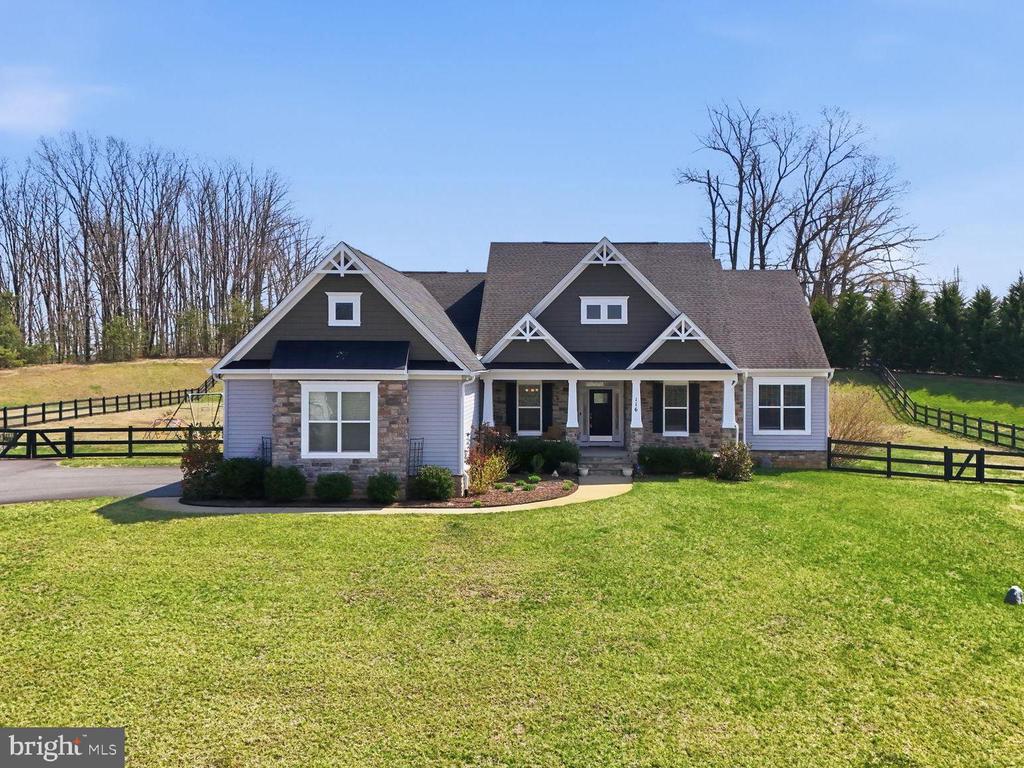 116 BROOKE POINT COURT