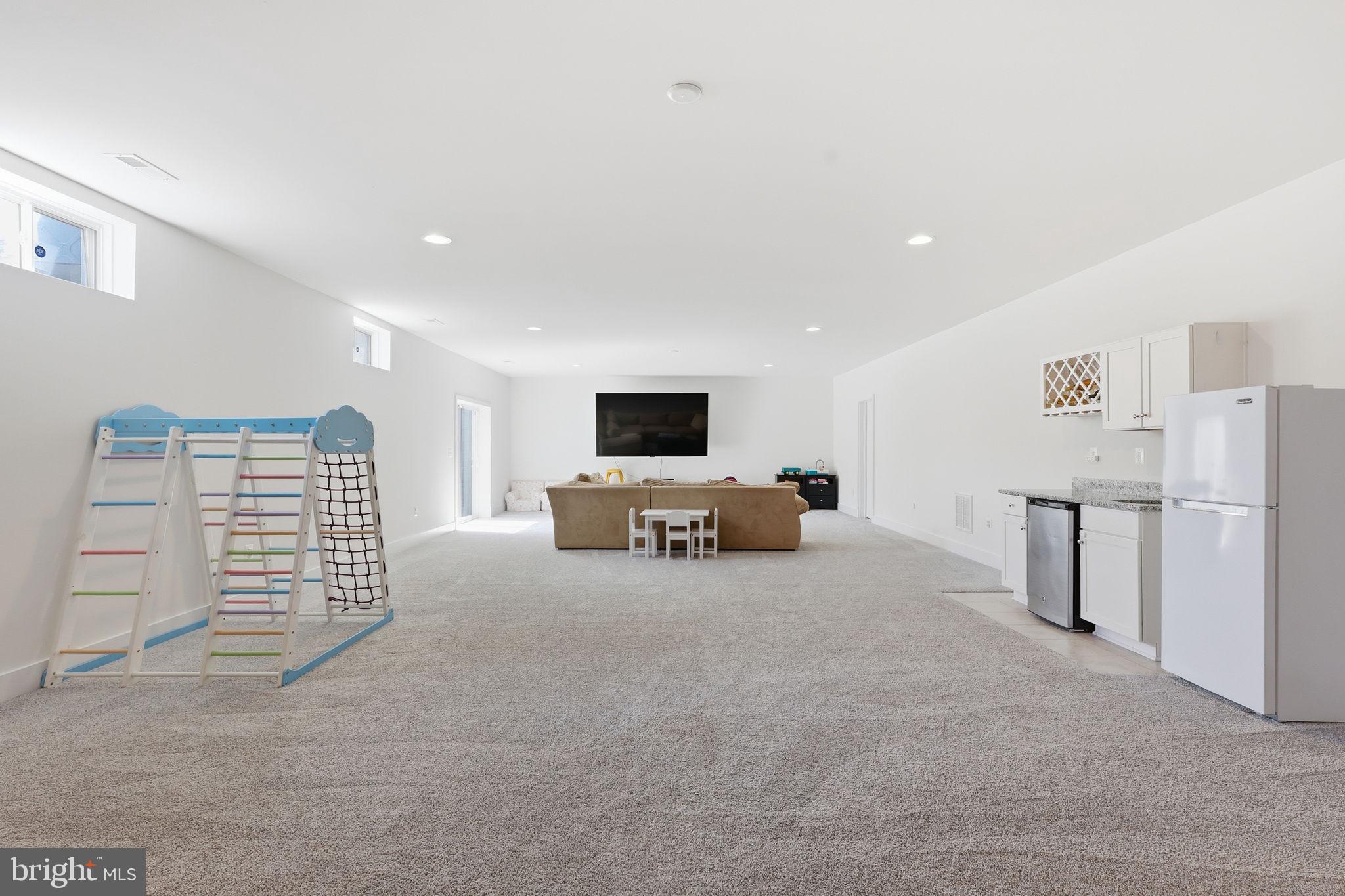 116 BROOKE POINT COURT