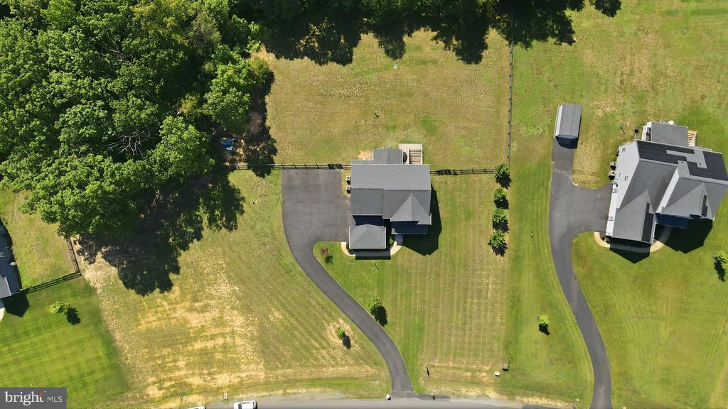 124 BROOKE POINT COURT