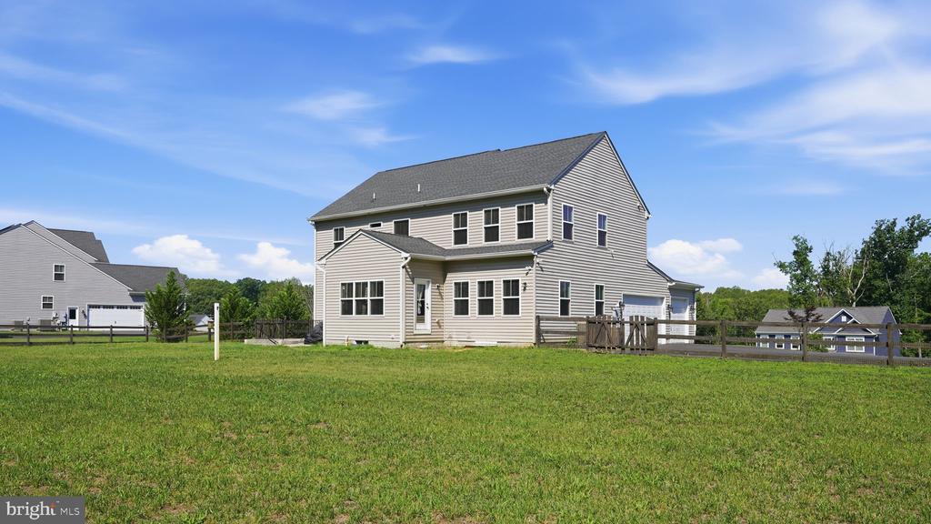 124 BROOKE POINT COURT