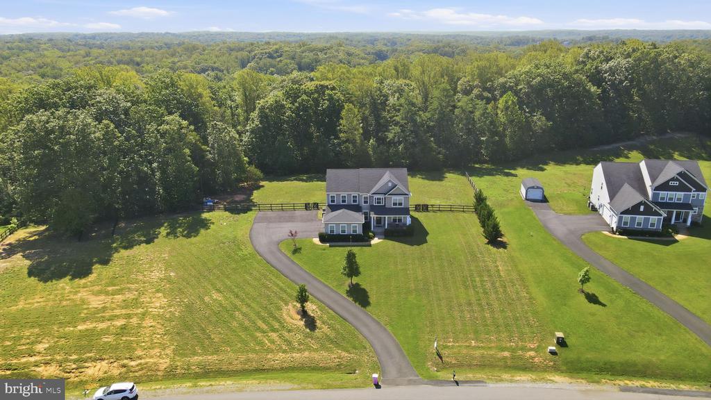 124 BROOKE POINT COURT