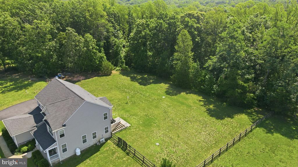 124 BROOKE POINT COURT