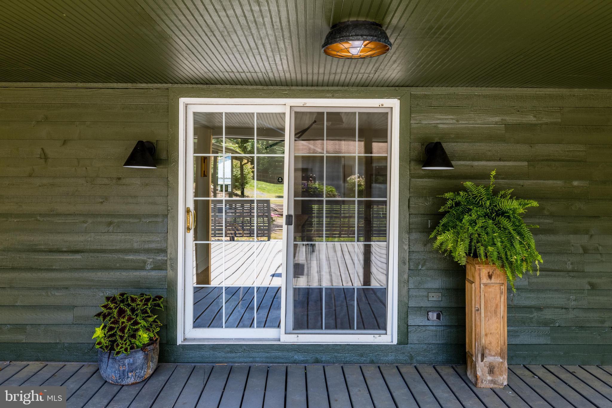 54 Arrowood Rd