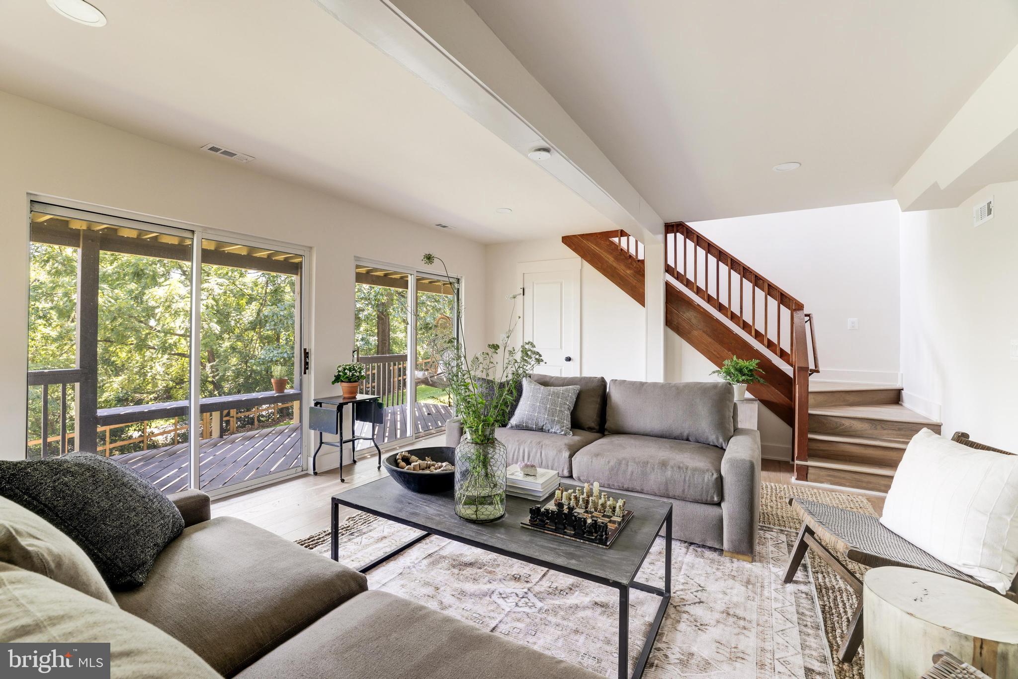 54 Arrowood Rd