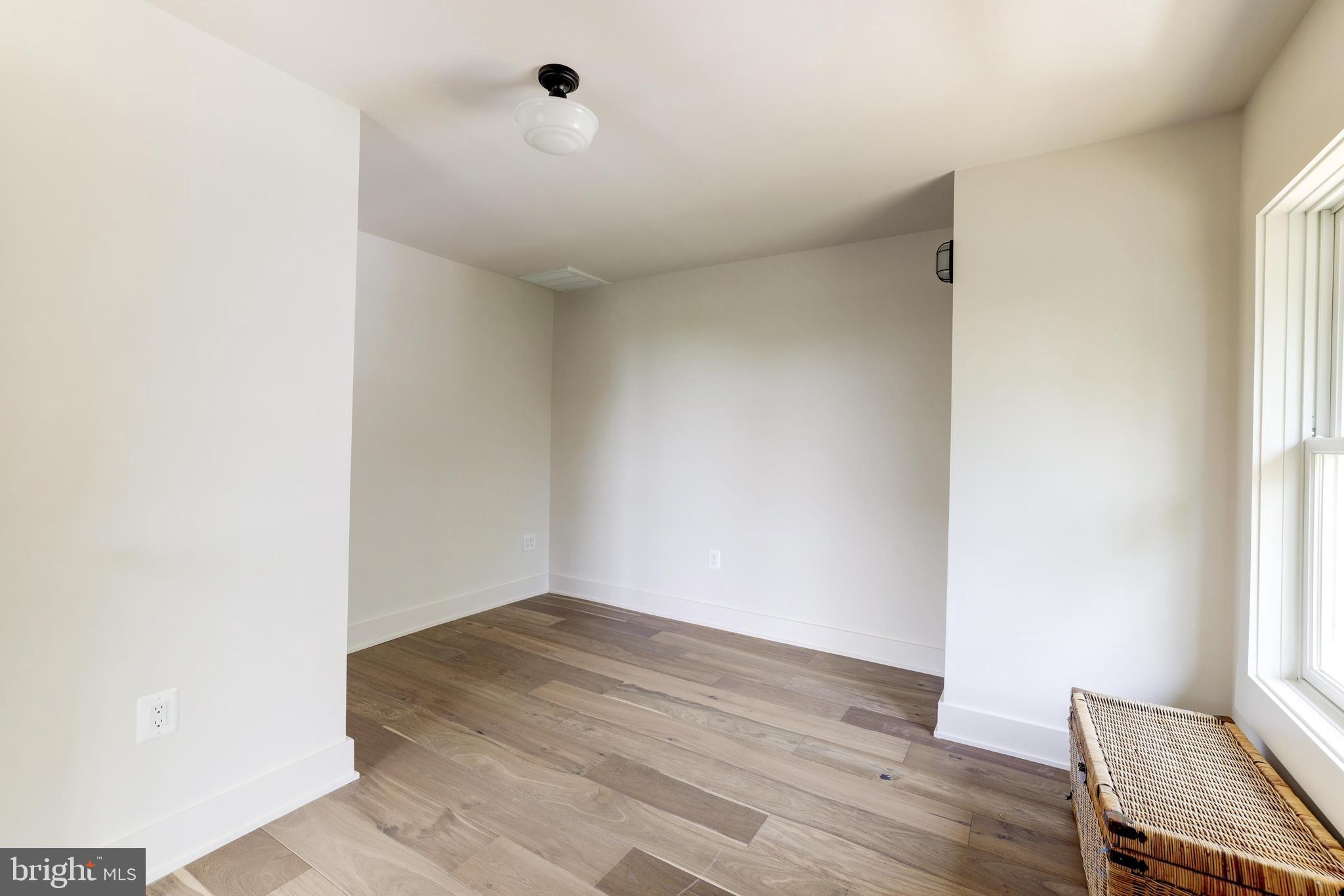54 Arrowood Rd