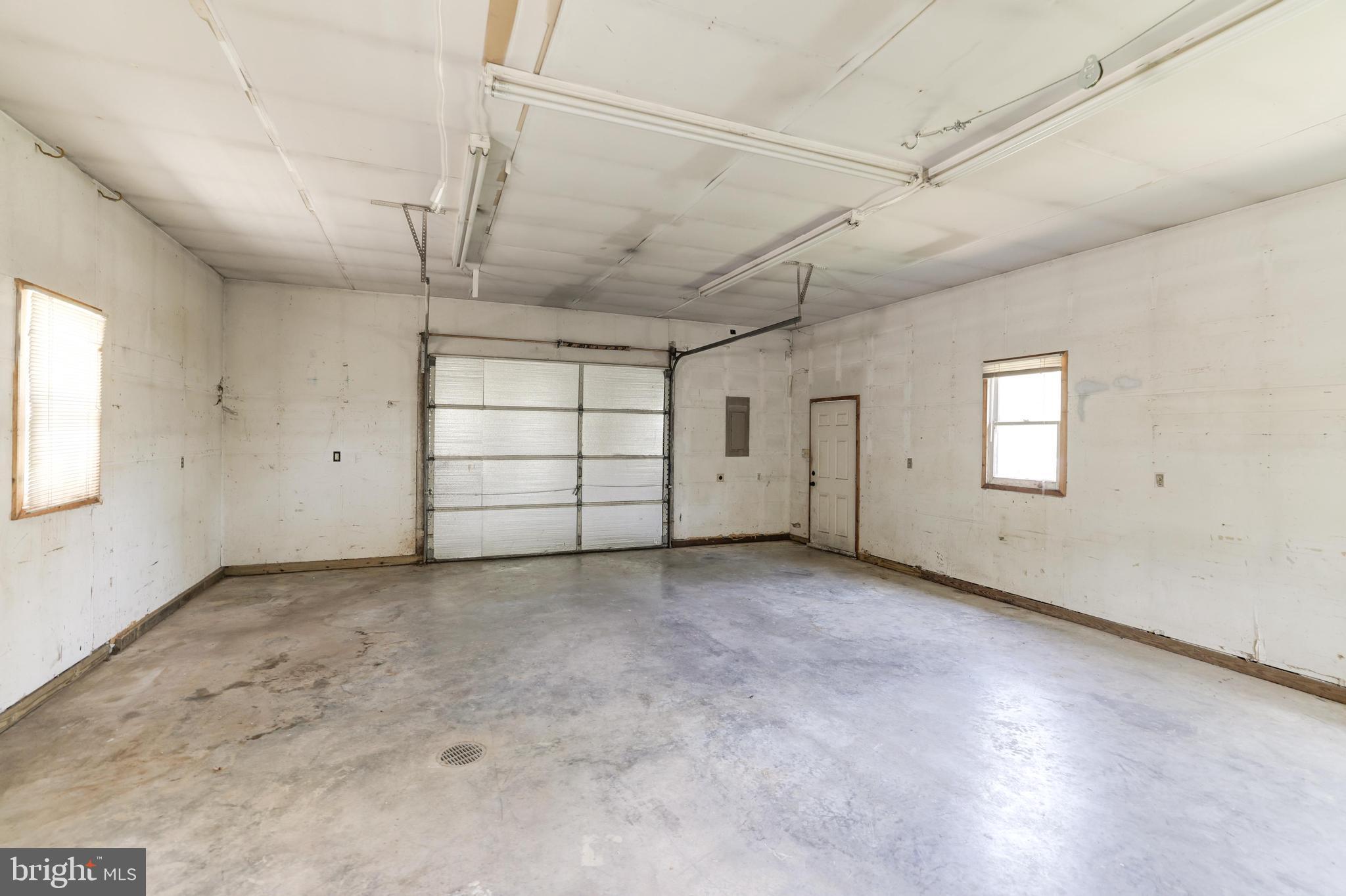 54 Arrowood Rd