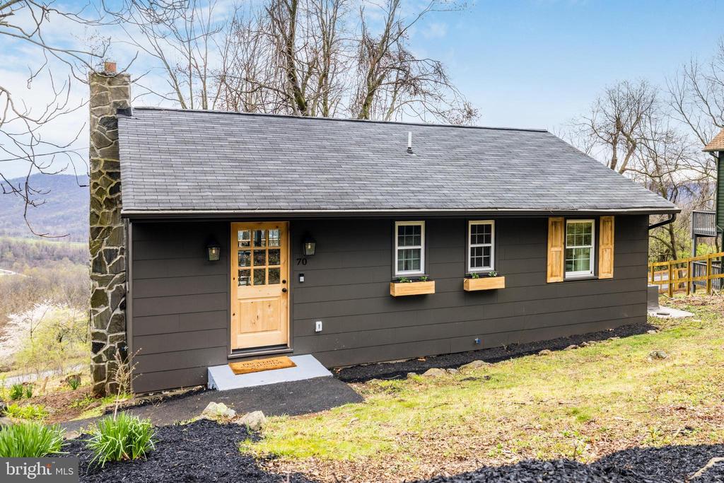 70 ARROWOOD RD
