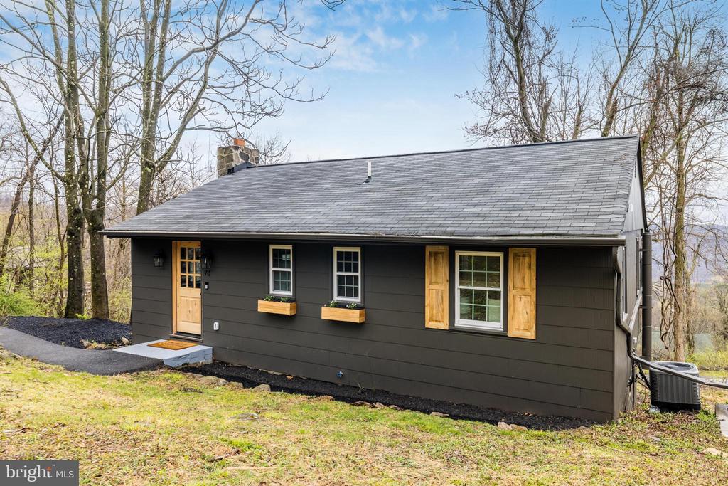 70 ARROWOOD RD