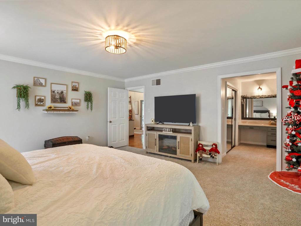 535 Bowling View Rd