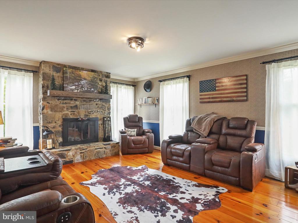 535 Bowling View Rd