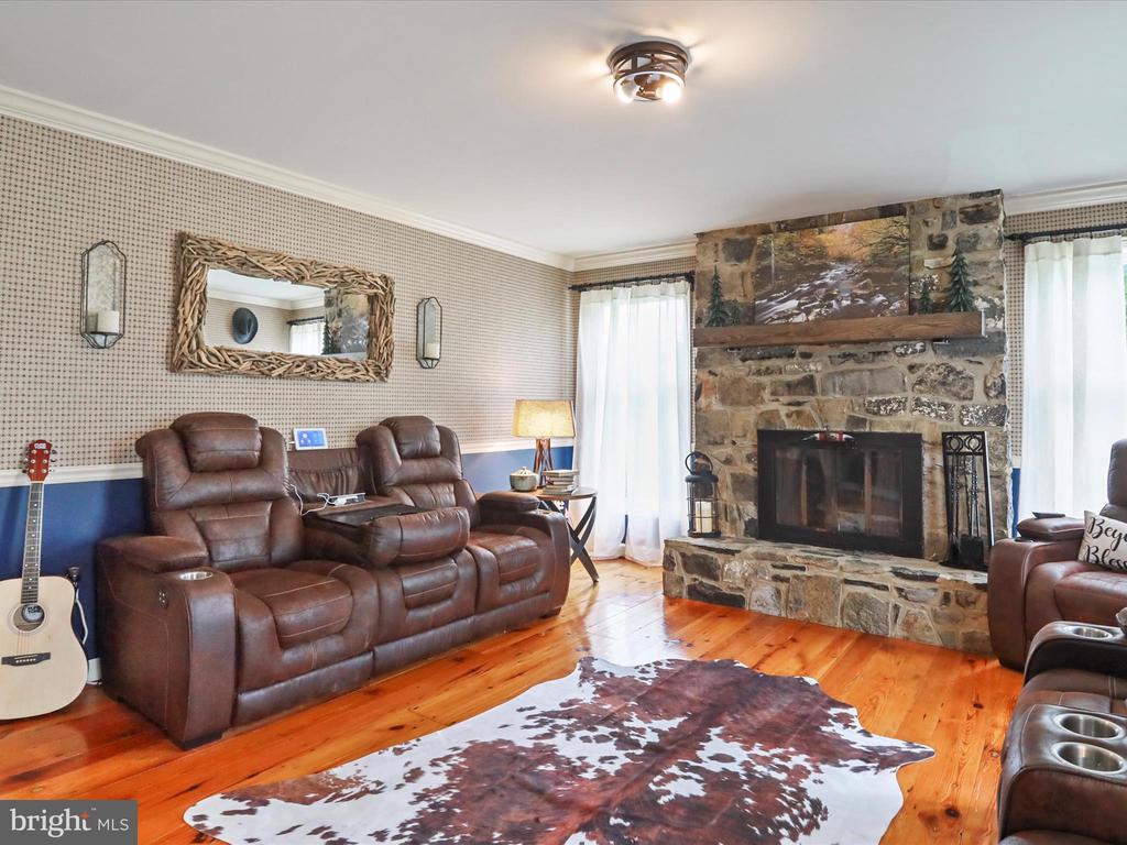 535 Bowling View Rd