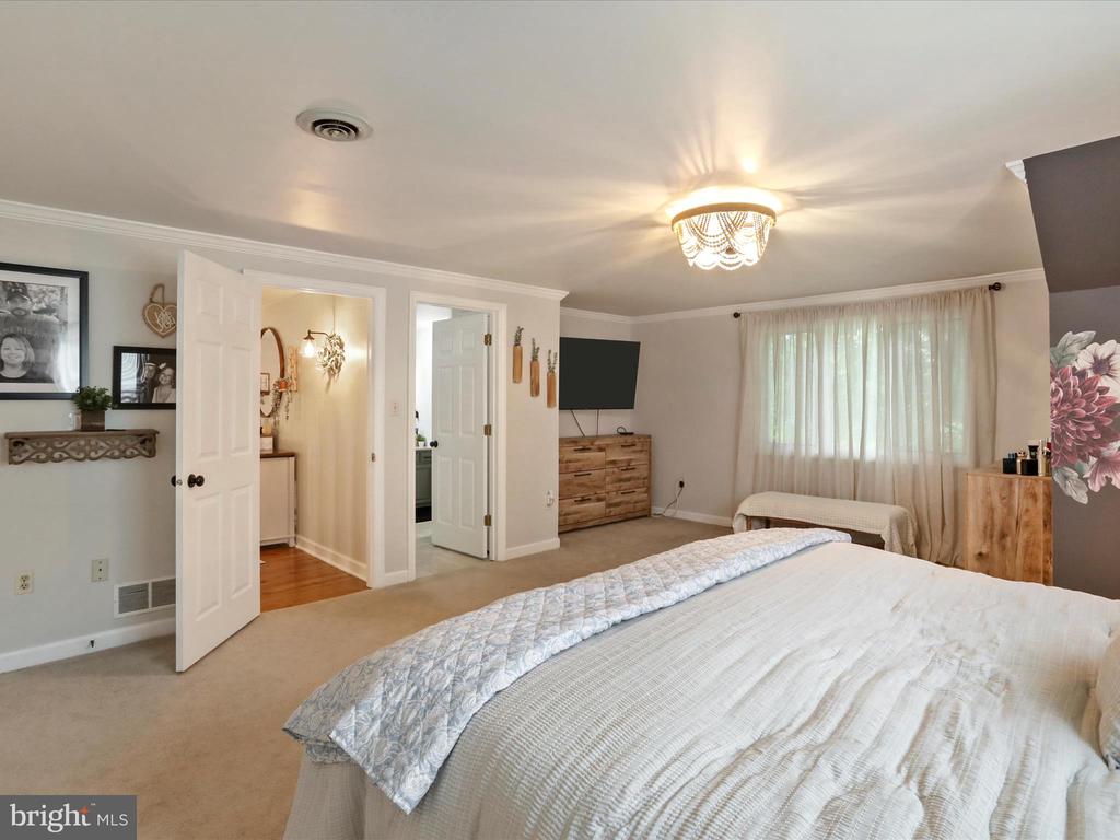 535 Bowling View Rd