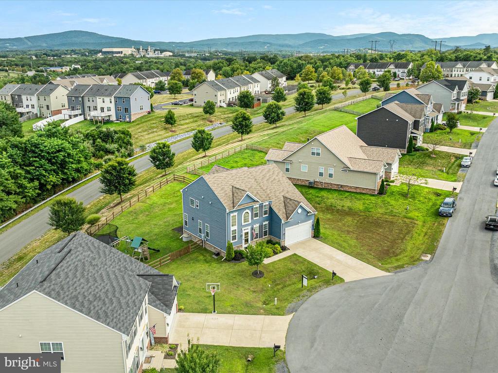 106 DIVOT COURT