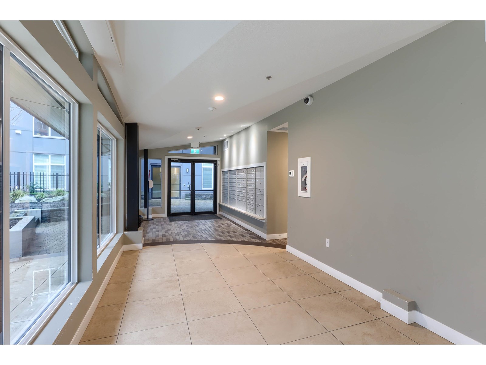 325 11077 RAVINE ROAD