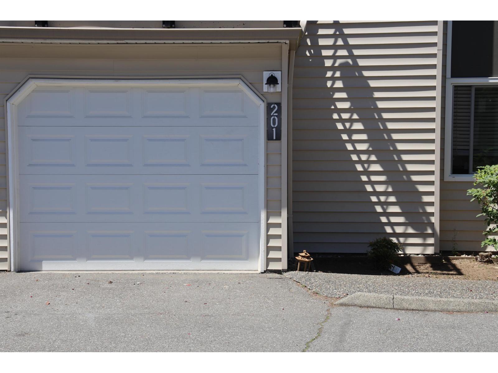 201 8972 FLEETWOOD WAY