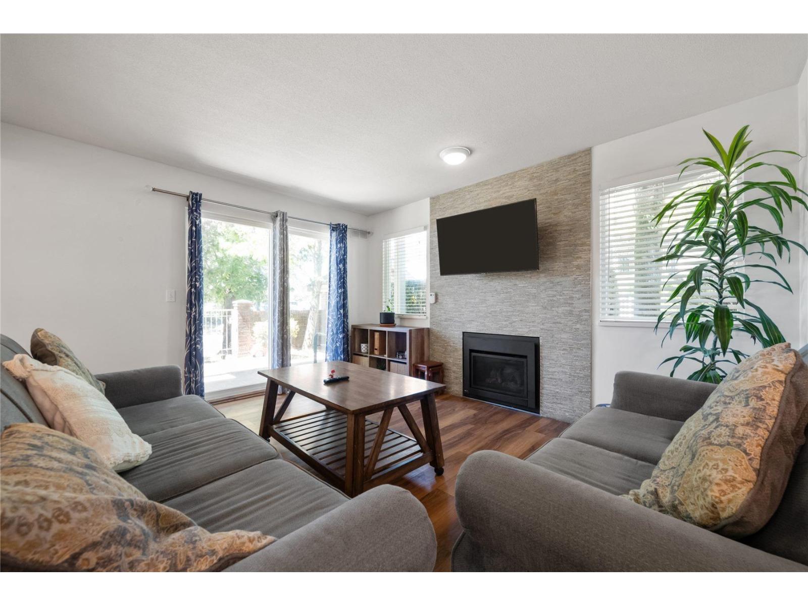 201 8972 FLEETWOOD WAY