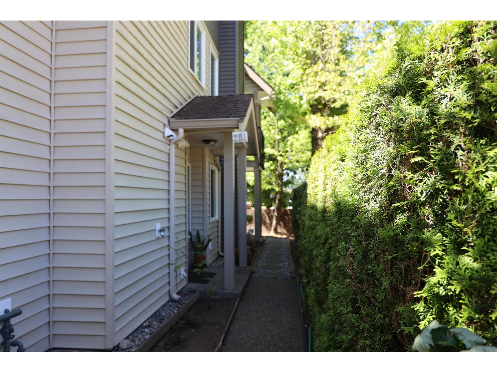 201 8972 FLEETWOOD WAY