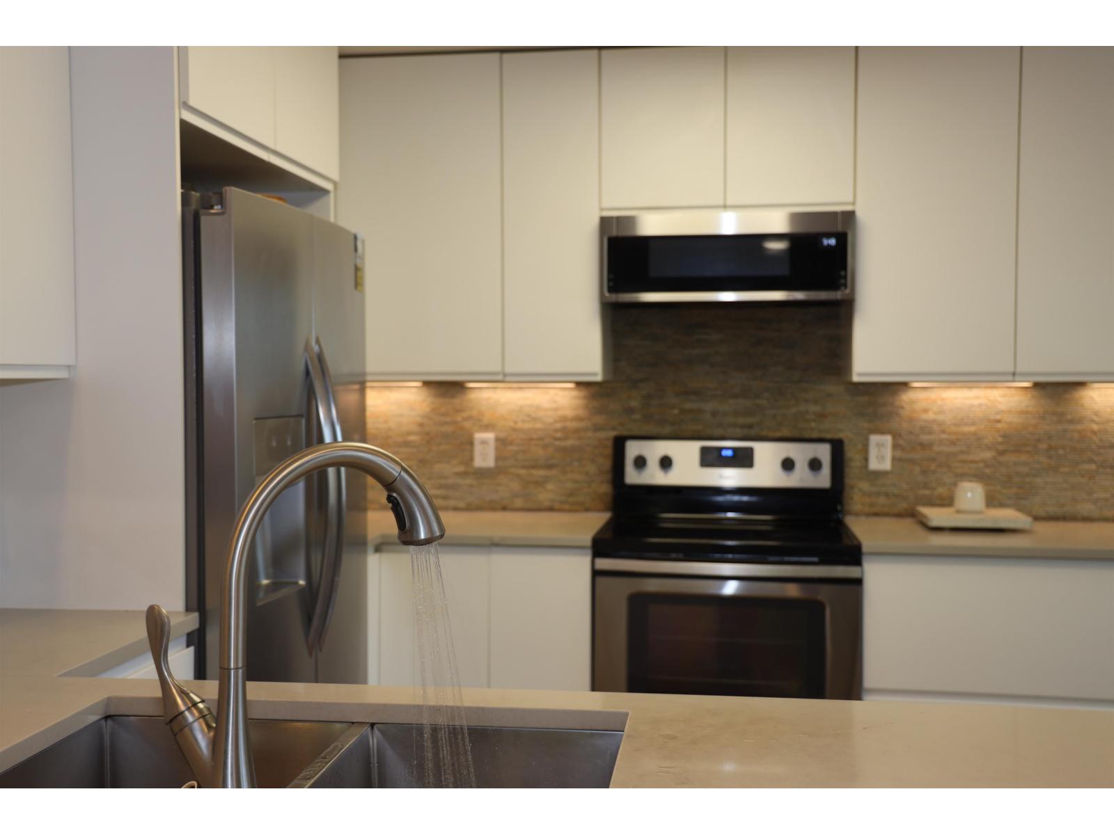 201 8972 FLEETWOOD WAY