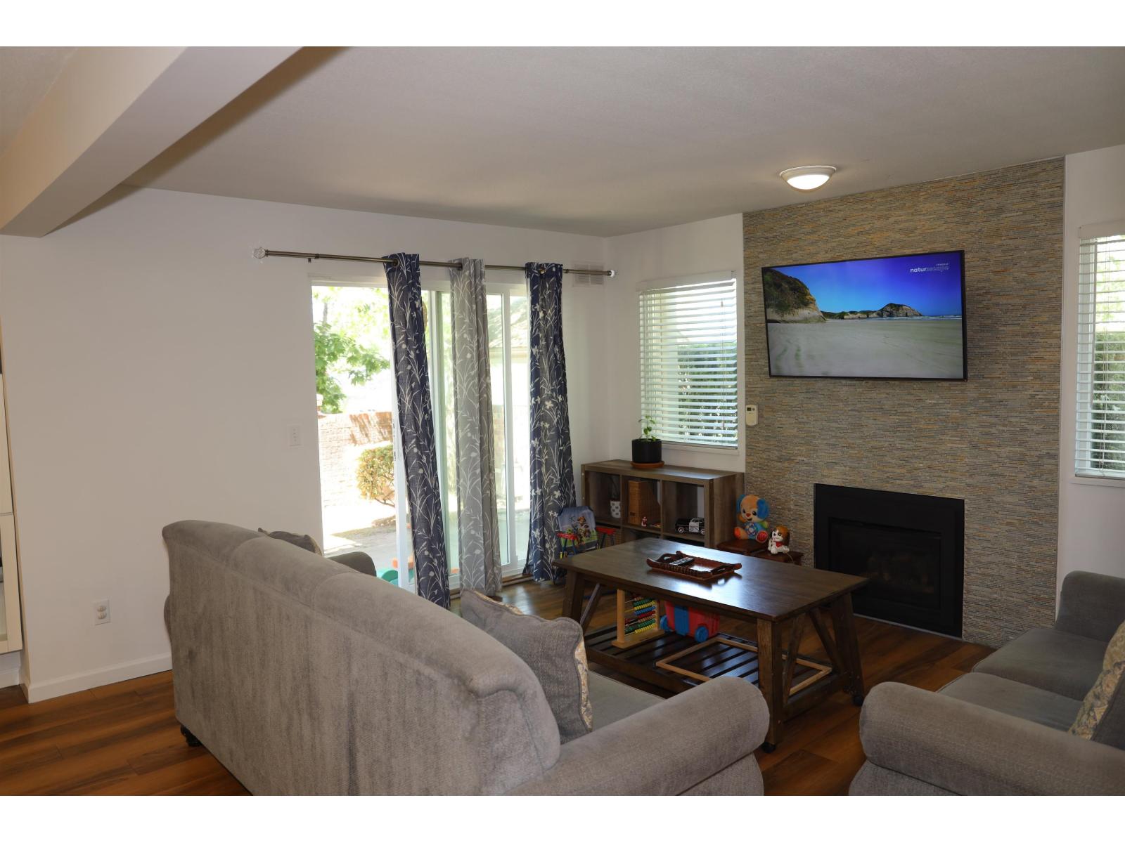 201 8972 FLEETWOOD WAY