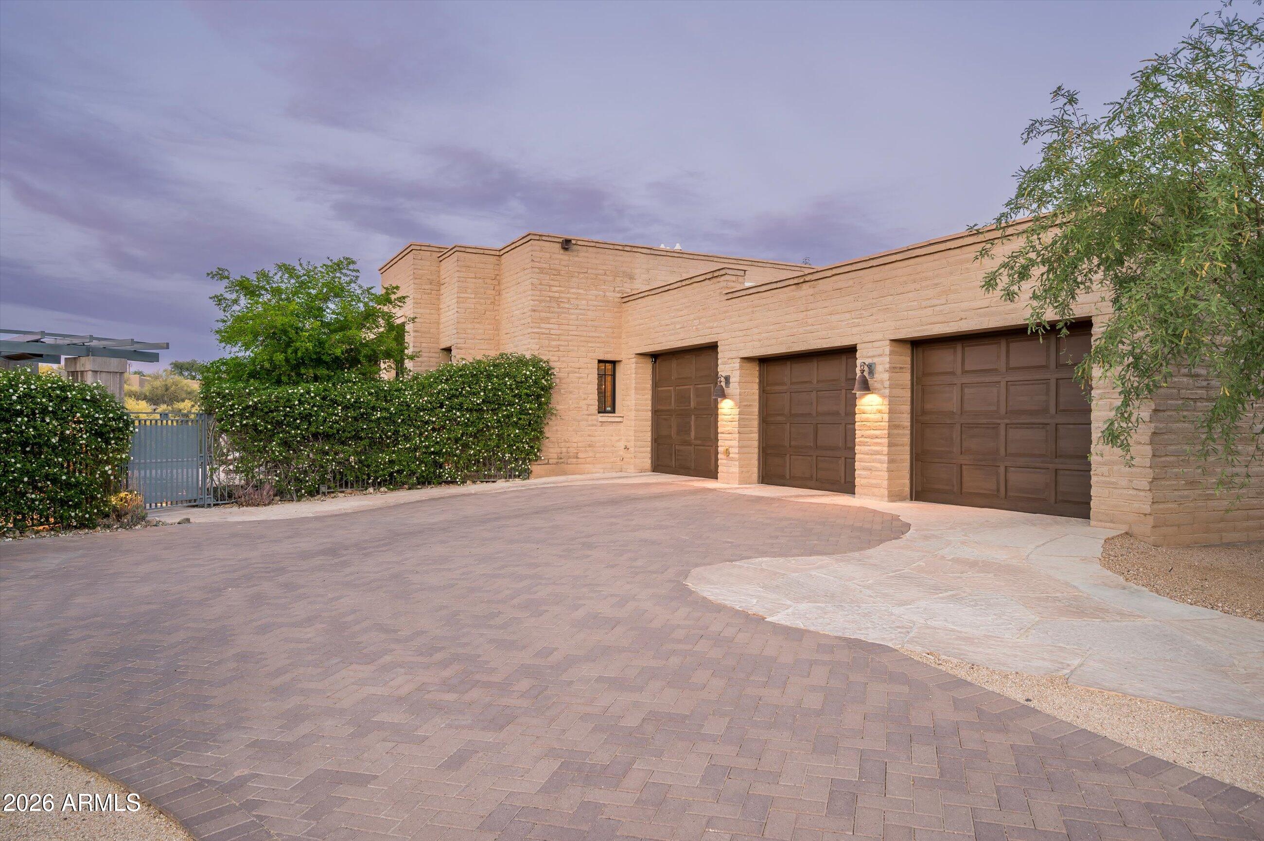 8400 E Dixileta Drive 128