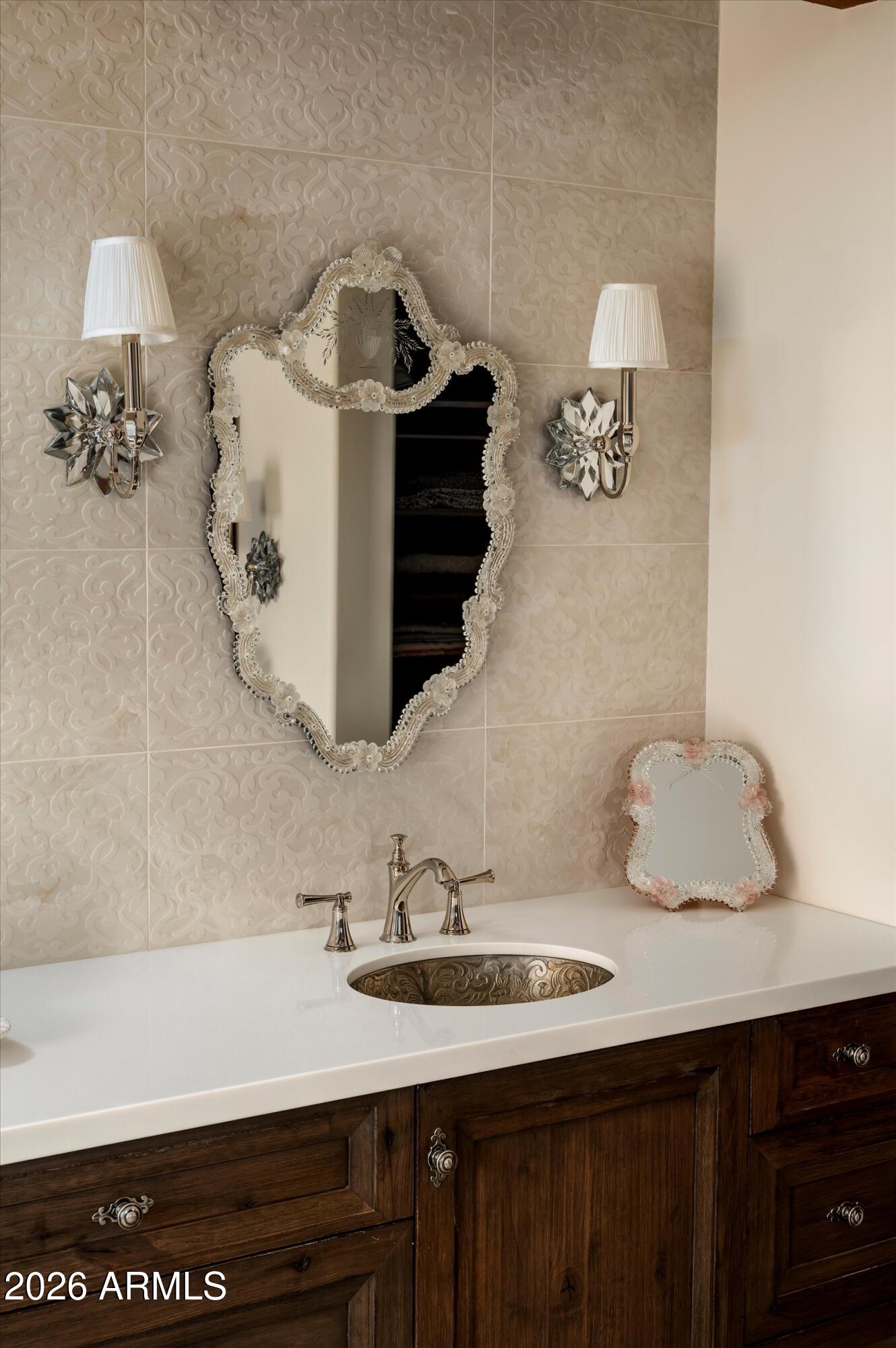 8400 E Dixileta Drive 128