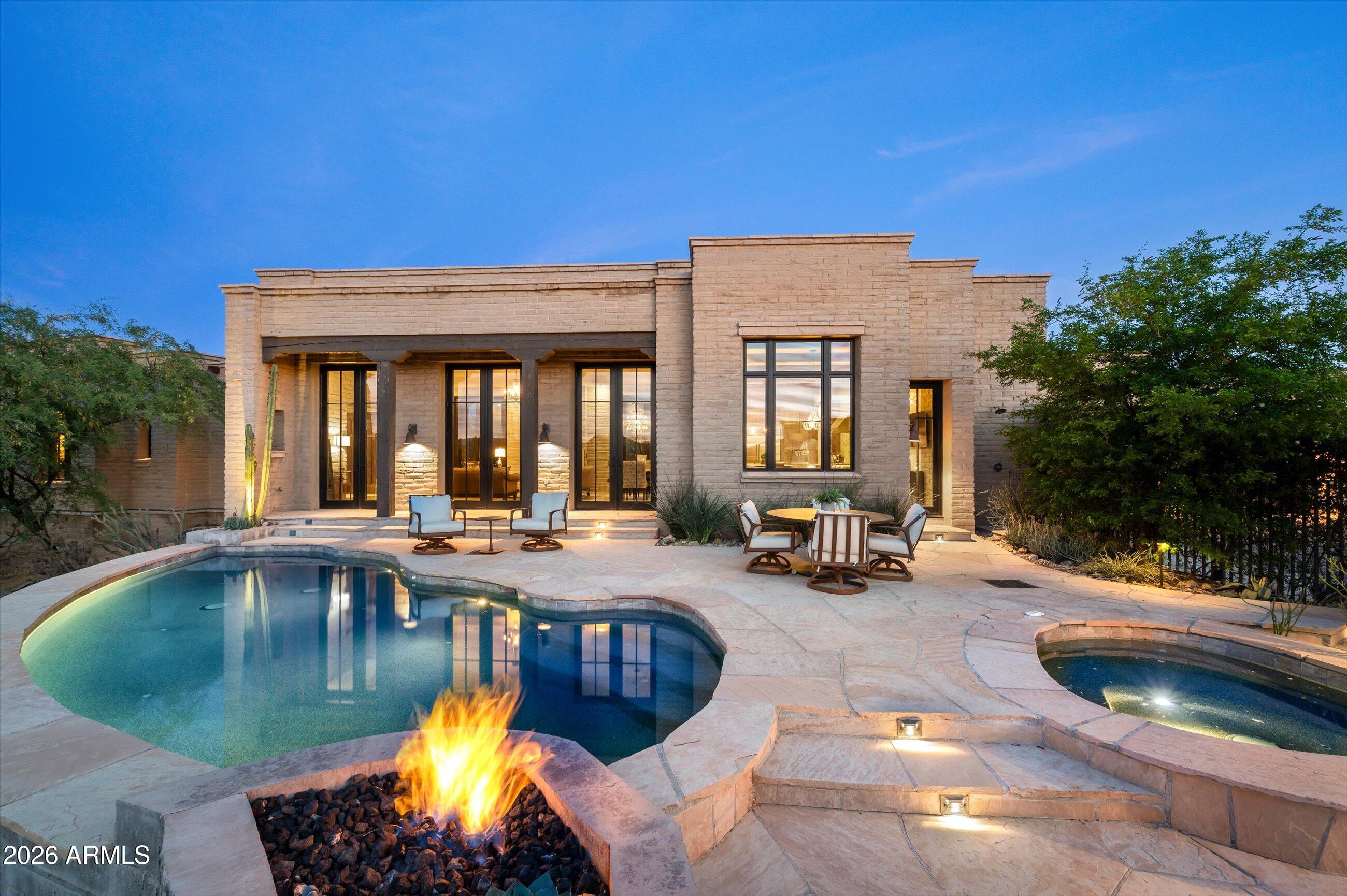 8400 E Dixileta Drive 128