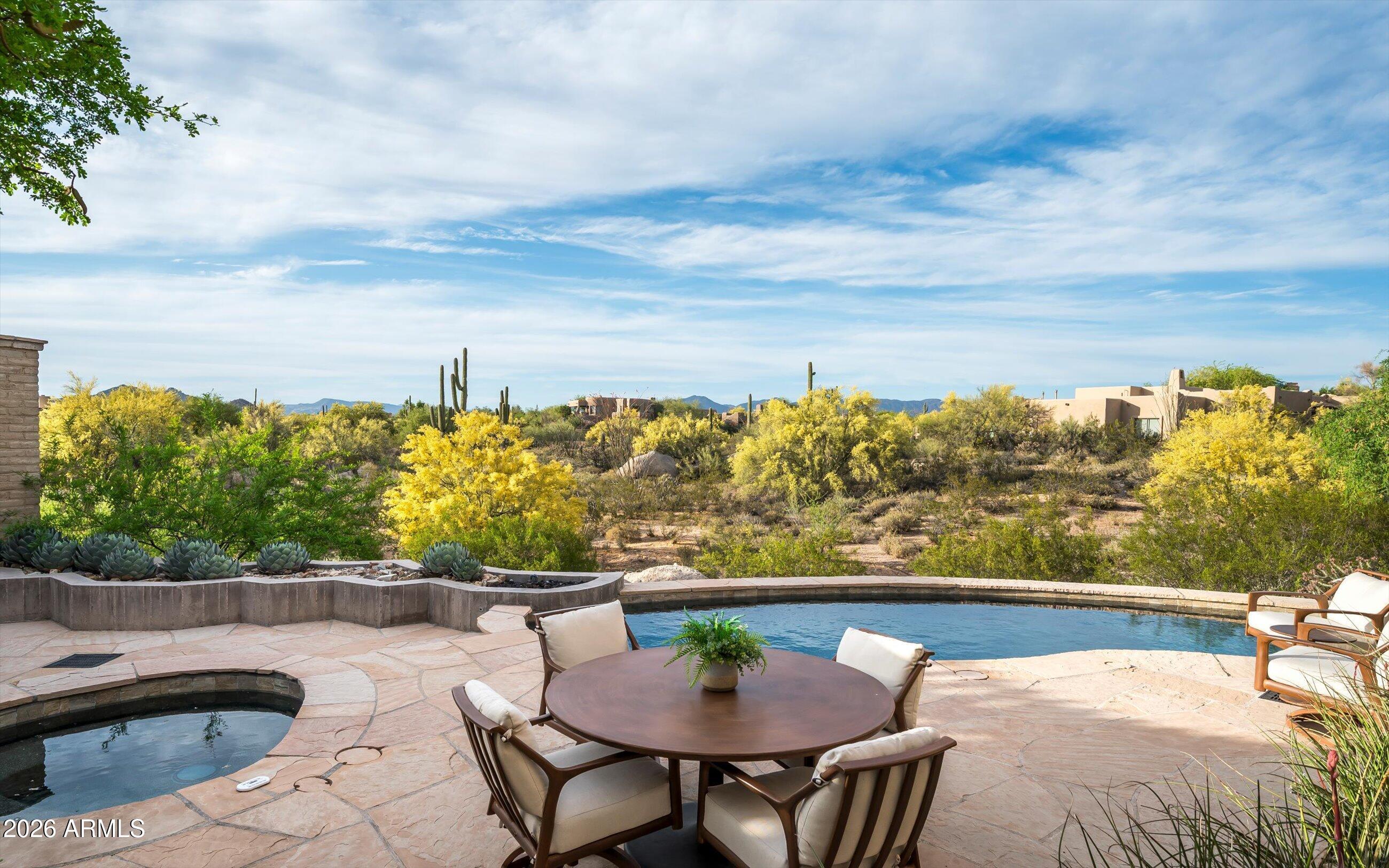 8400 E Dixileta Drive 128