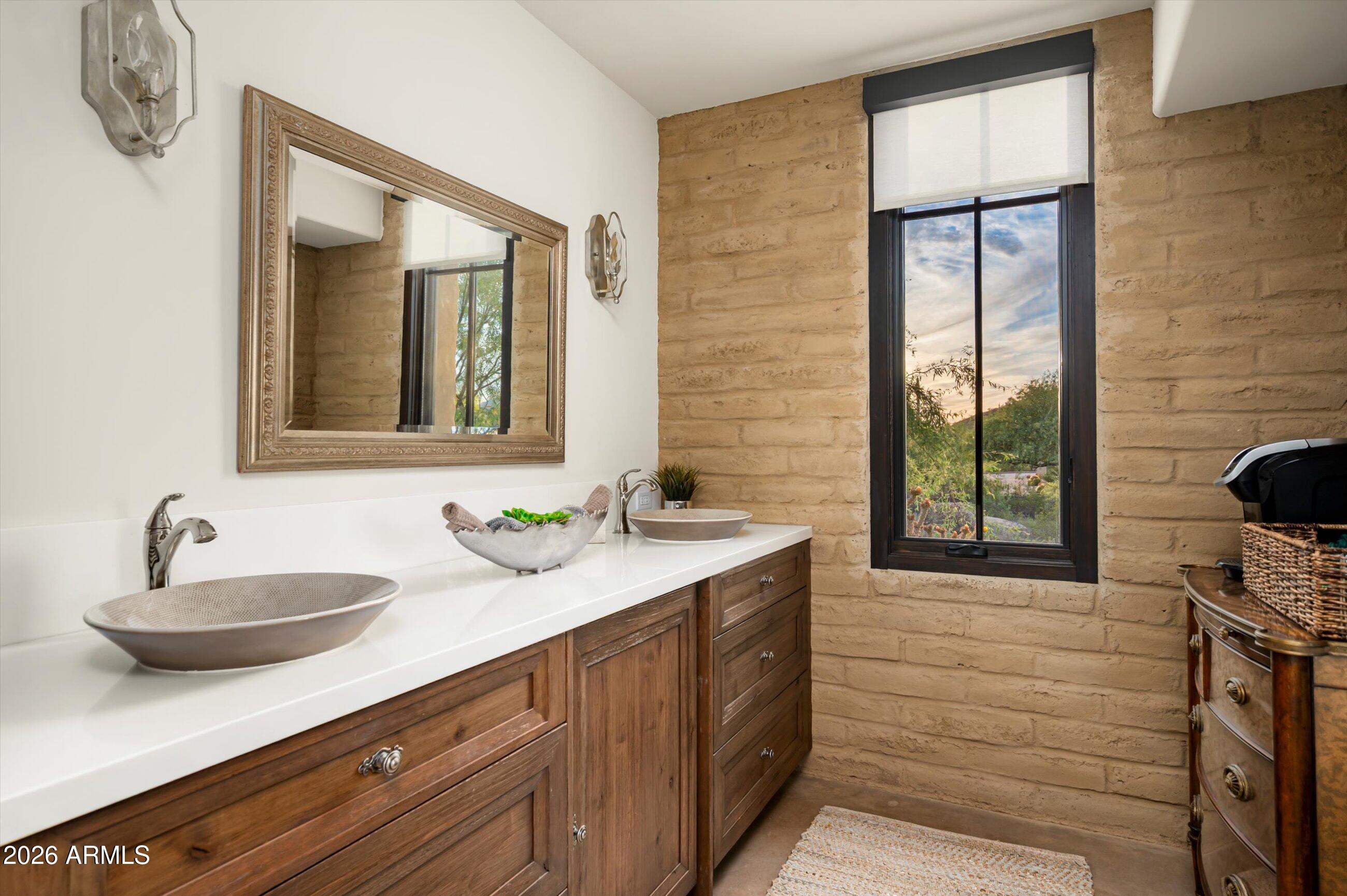 8400 E Dixileta Drive 128