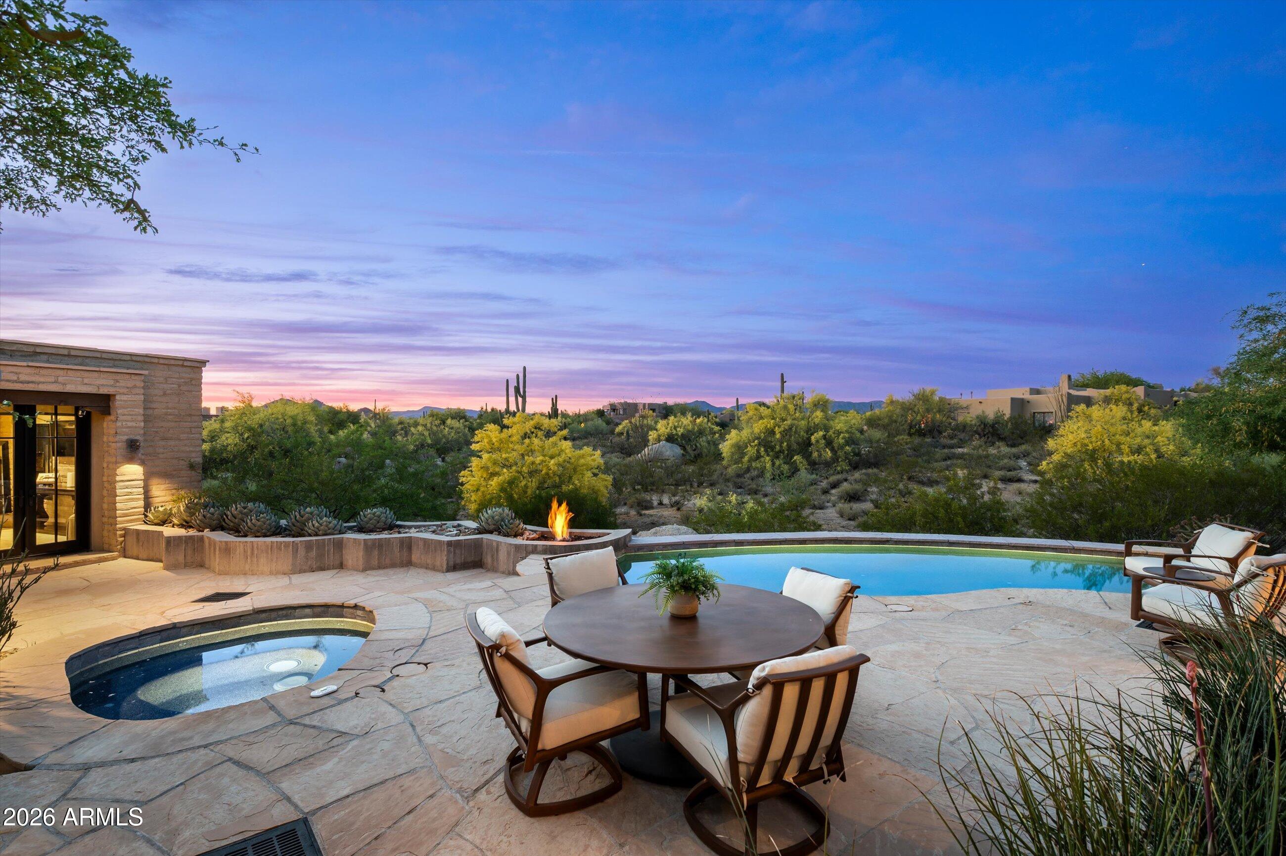 8400 E Dixileta Drive 128