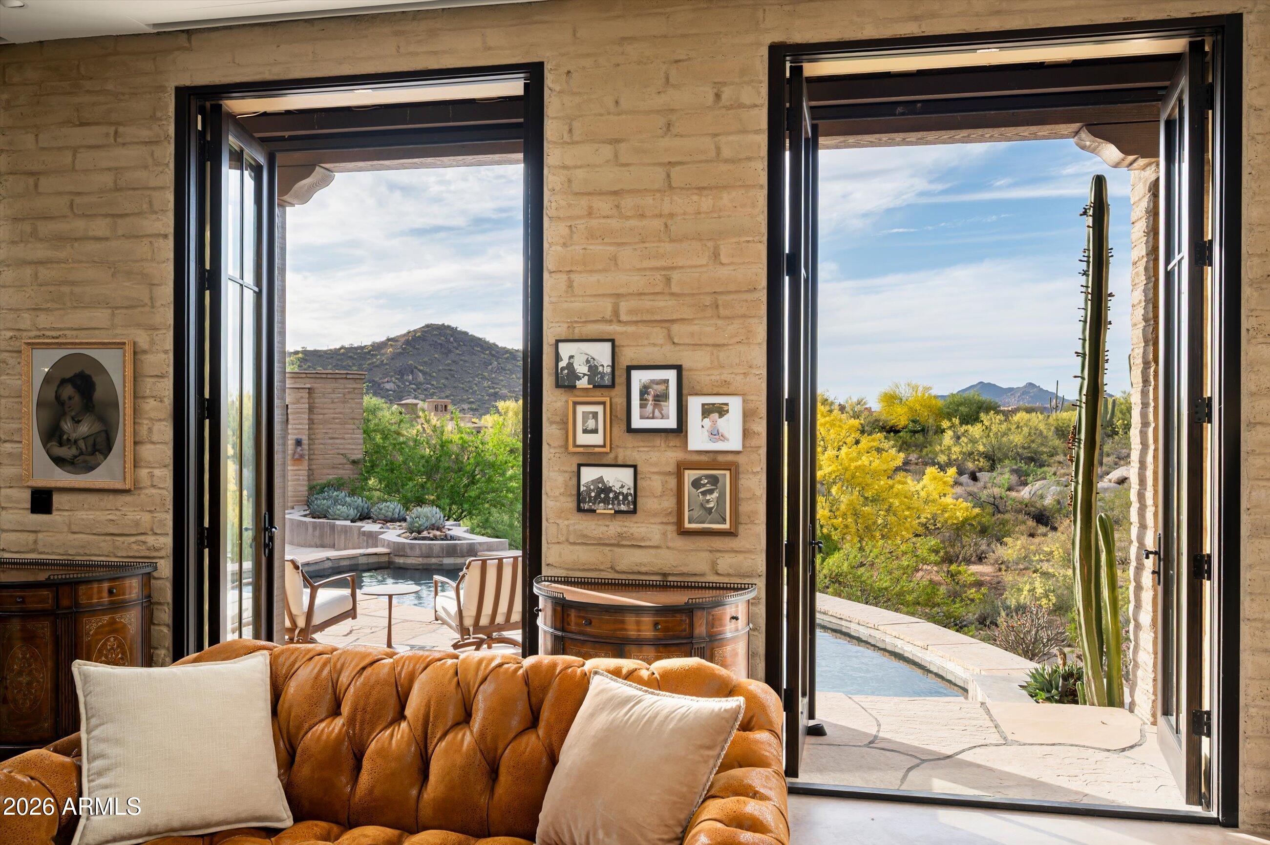 8400 E Dixileta Drive 128