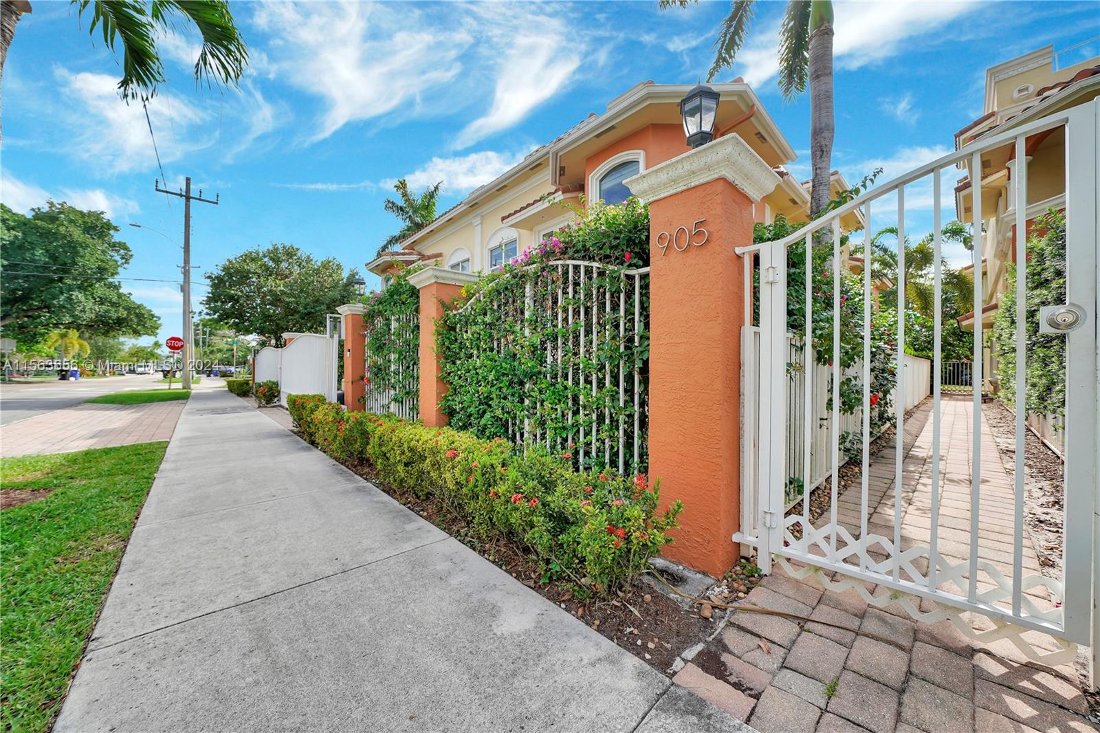 903 NE 17th Way # 104