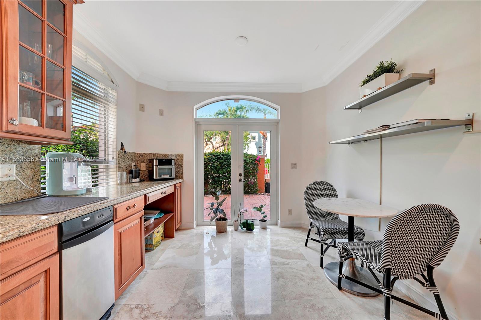 903 NE 17th Way # 104