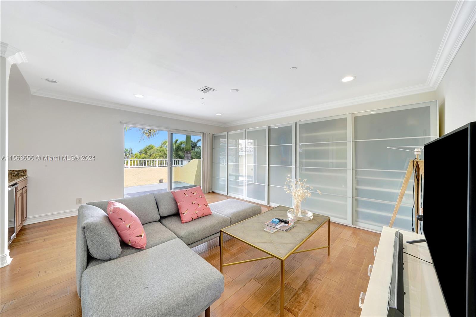903 NE 17th Way # 104