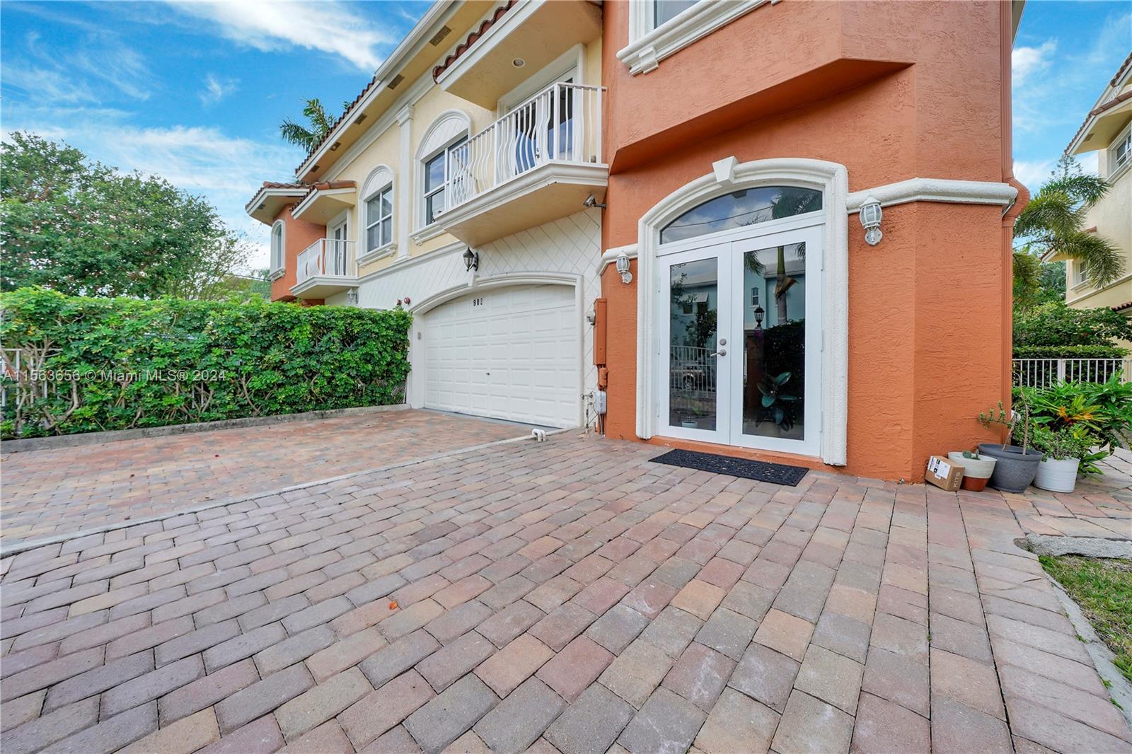 903 NE 17th Way # 104