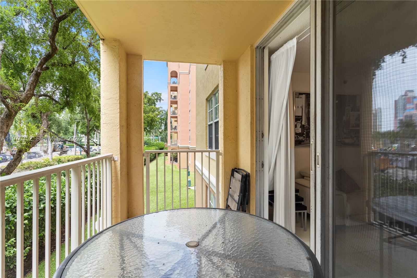 19555 E Country Club Dr # 8208