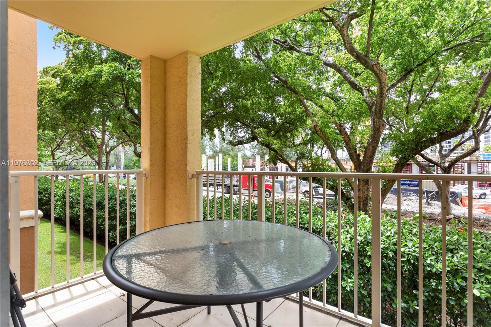 19555 E Country Club Dr # 8208
