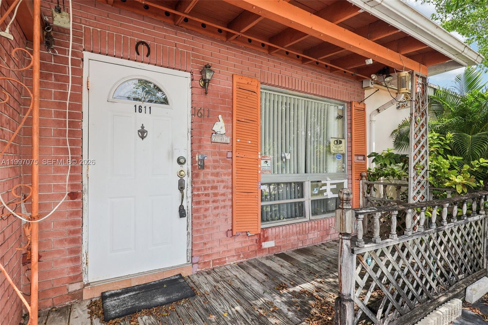 1611 NE 42nd Ct