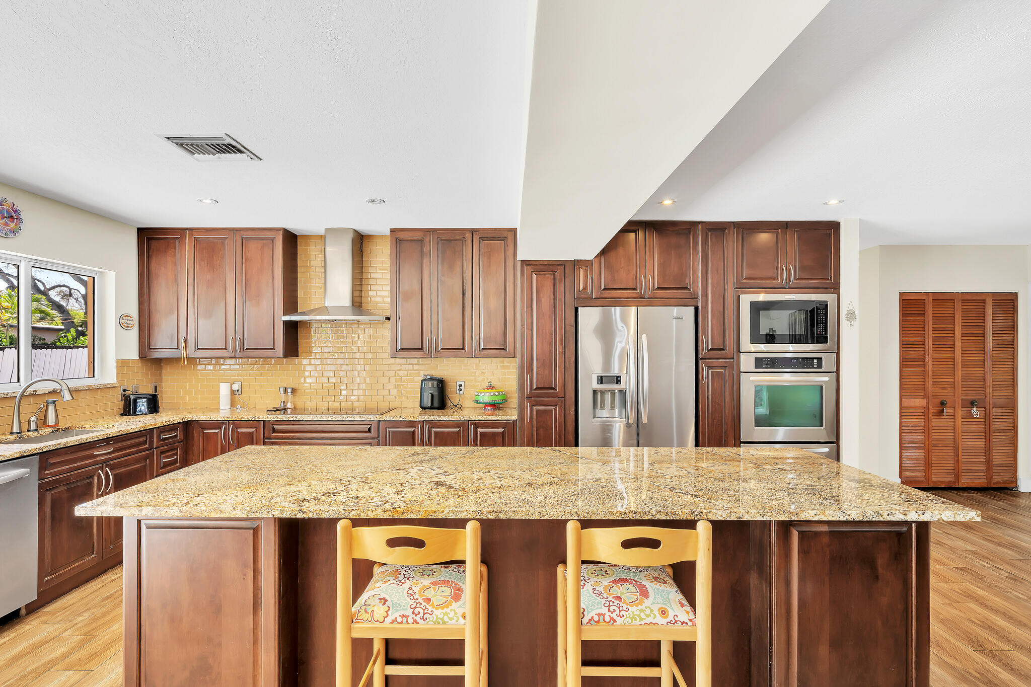 1870 NE 197th Terrace