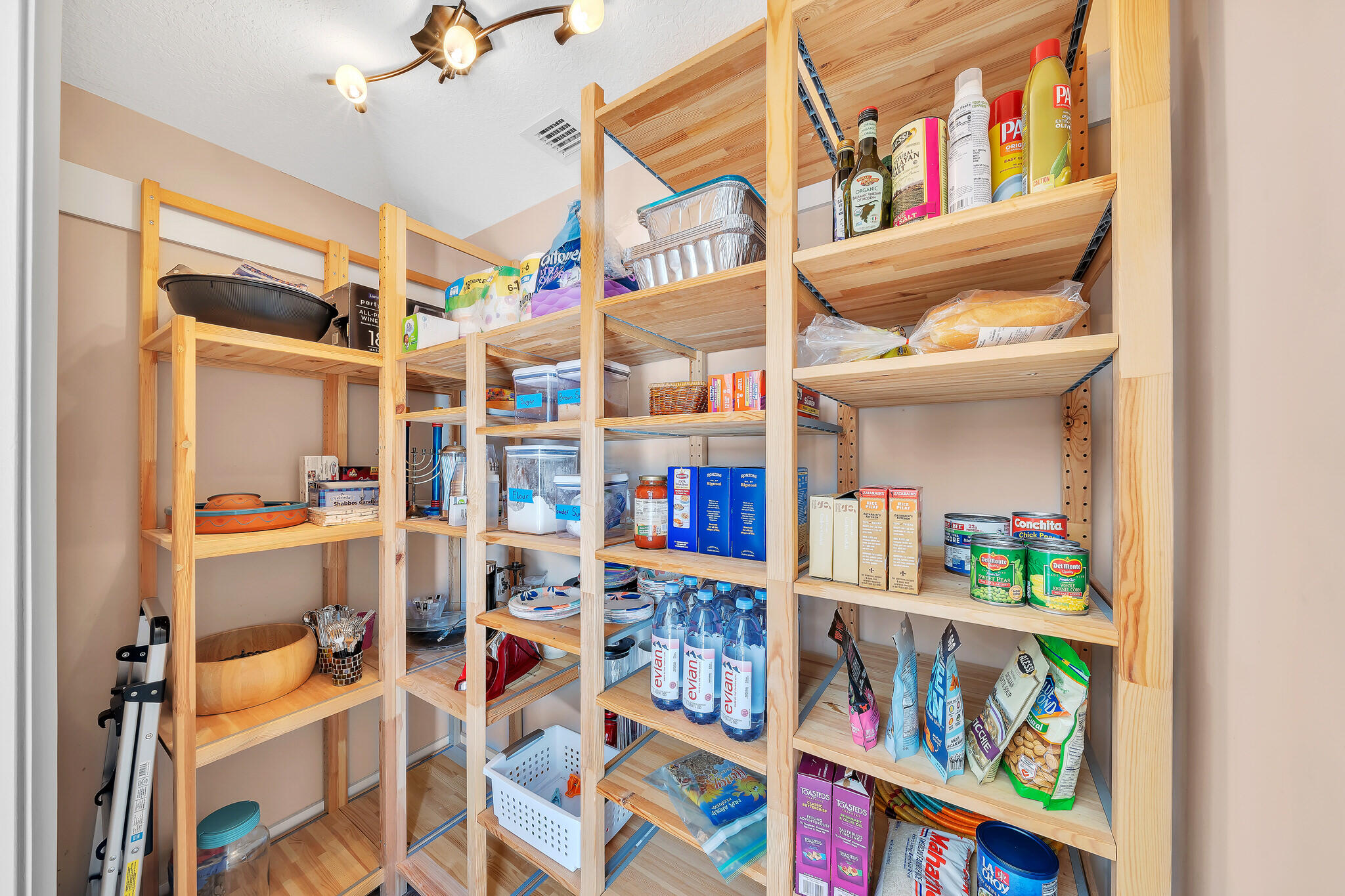 1870 NE 197th Terrace